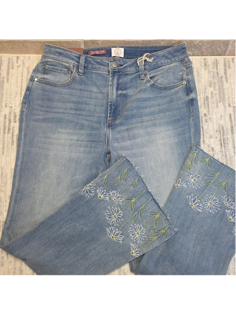 Driftwood Romy Flare Embroidered Jeans Women's Sz 4 & 8 NEW - Picture 3 of 11